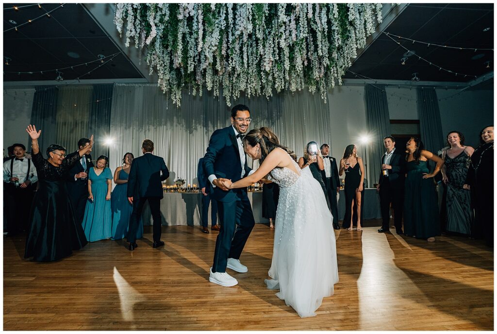 Rainy Downtown Chicago Wedding Ivy Room