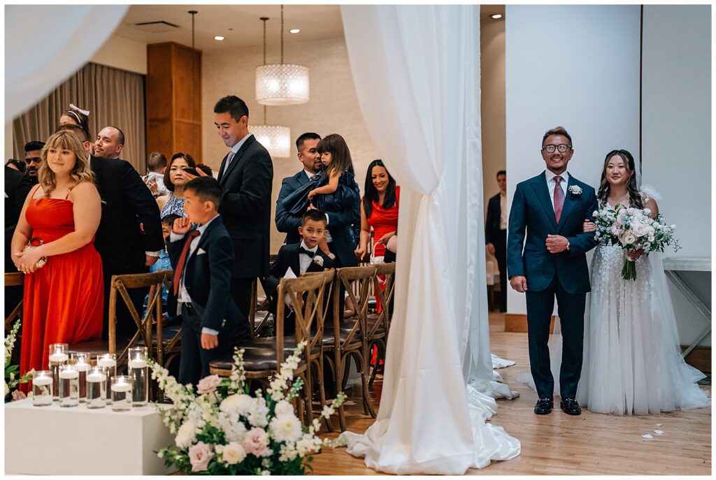 Rainy Downtown Chicago Wedding Ivy Room