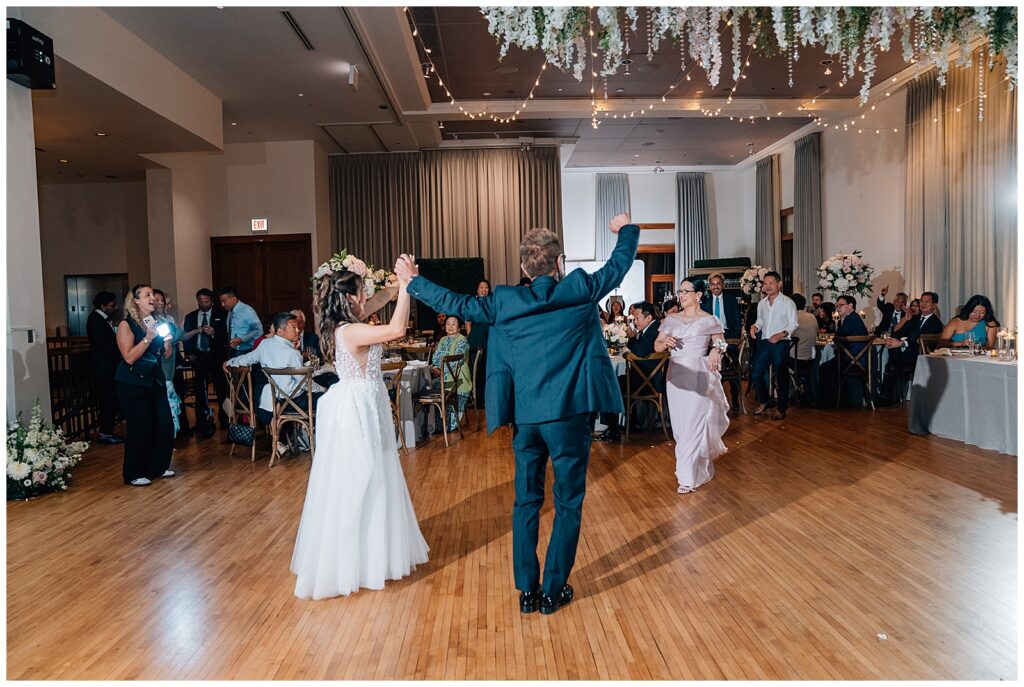 Rainy Downtown Chicago Wedding Ivy Room